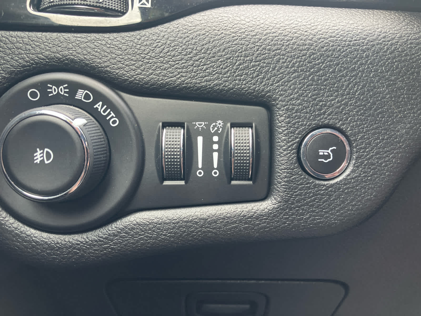 2020 Jeep Cherokee Altitude