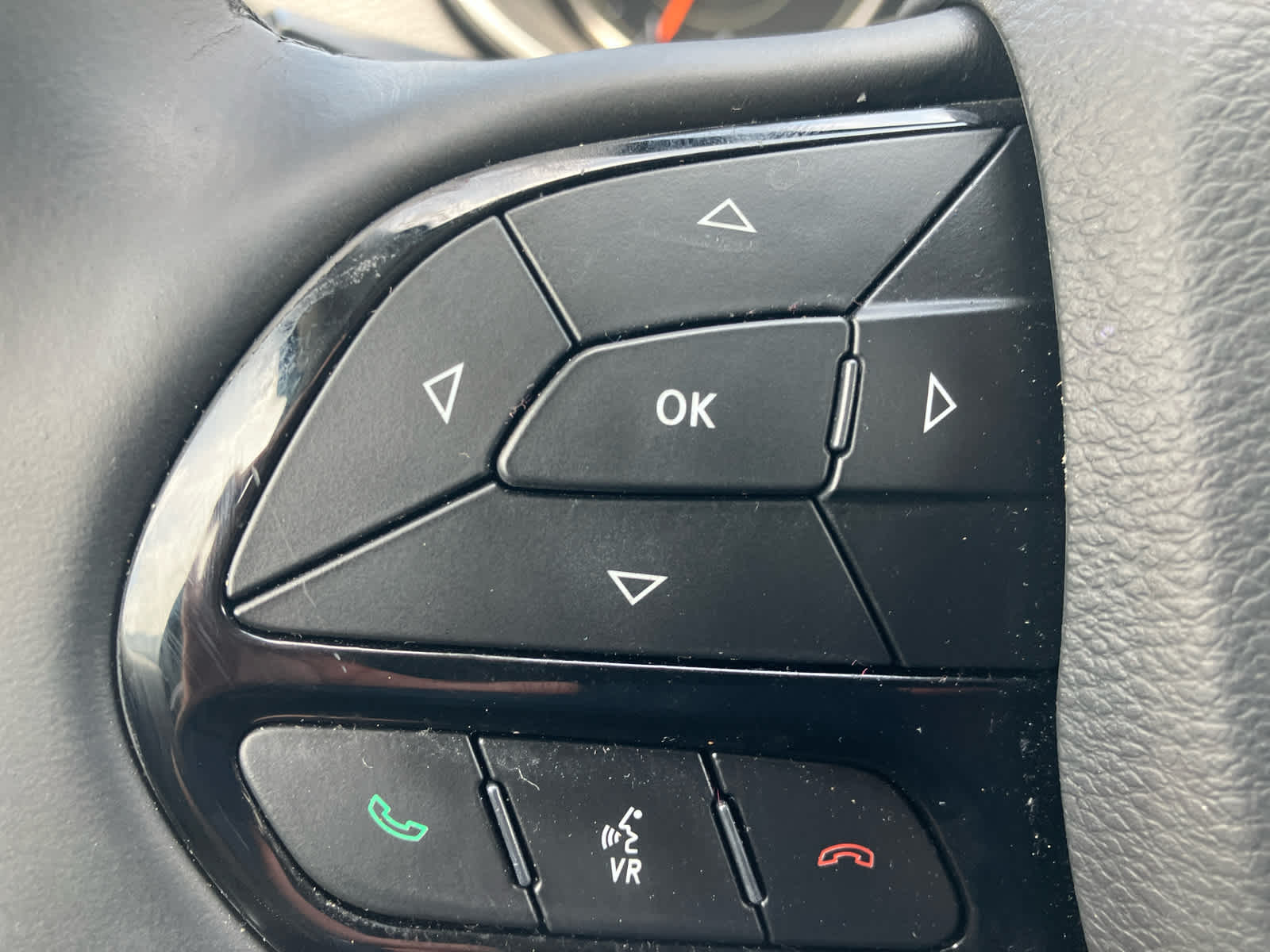 2020 Jeep Cherokee Altitude