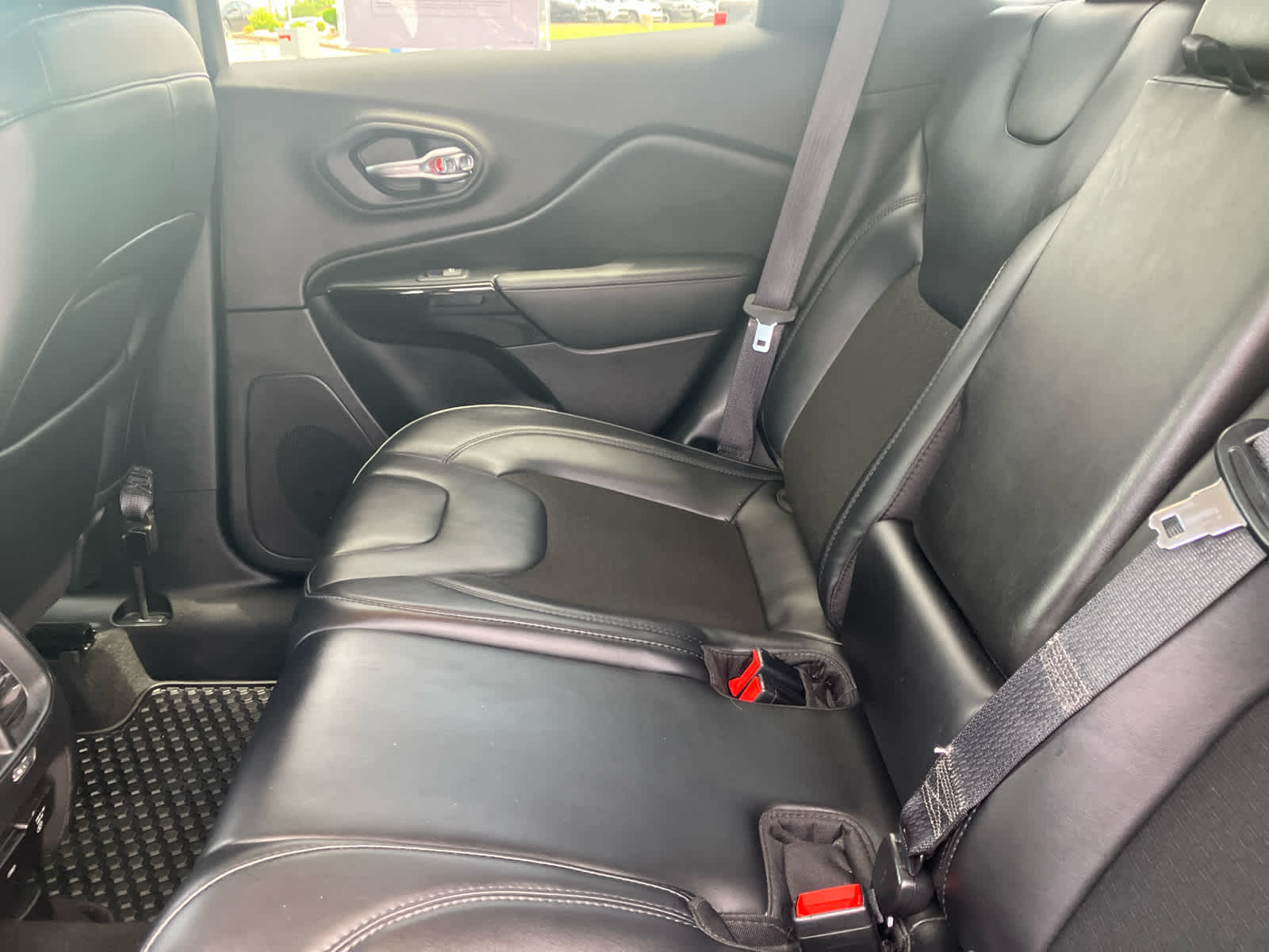 2020 Jeep Cherokee Altitude