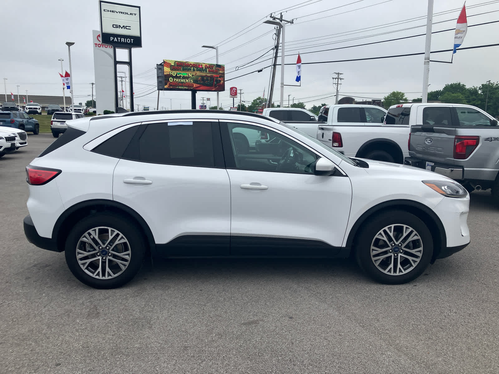 2022 Ford Escape SEL