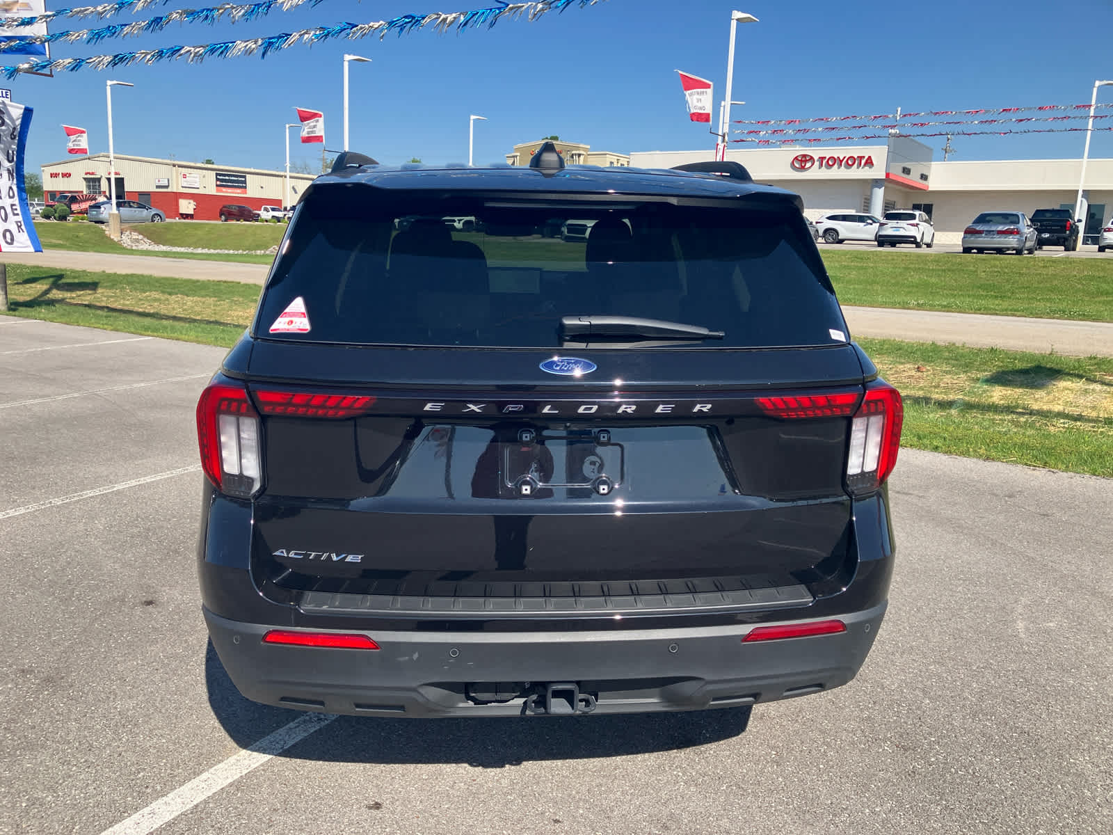 2025 Ford Explorer Active