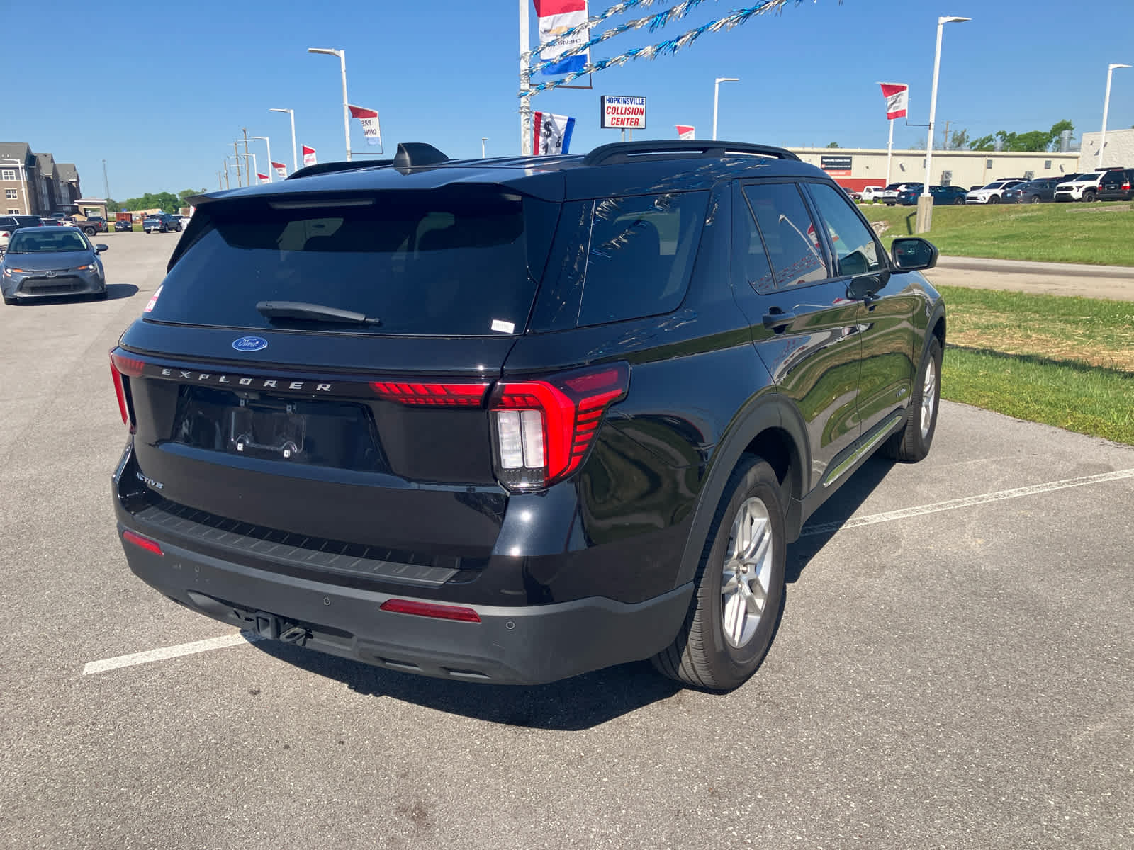 2025 Ford Explorer Active