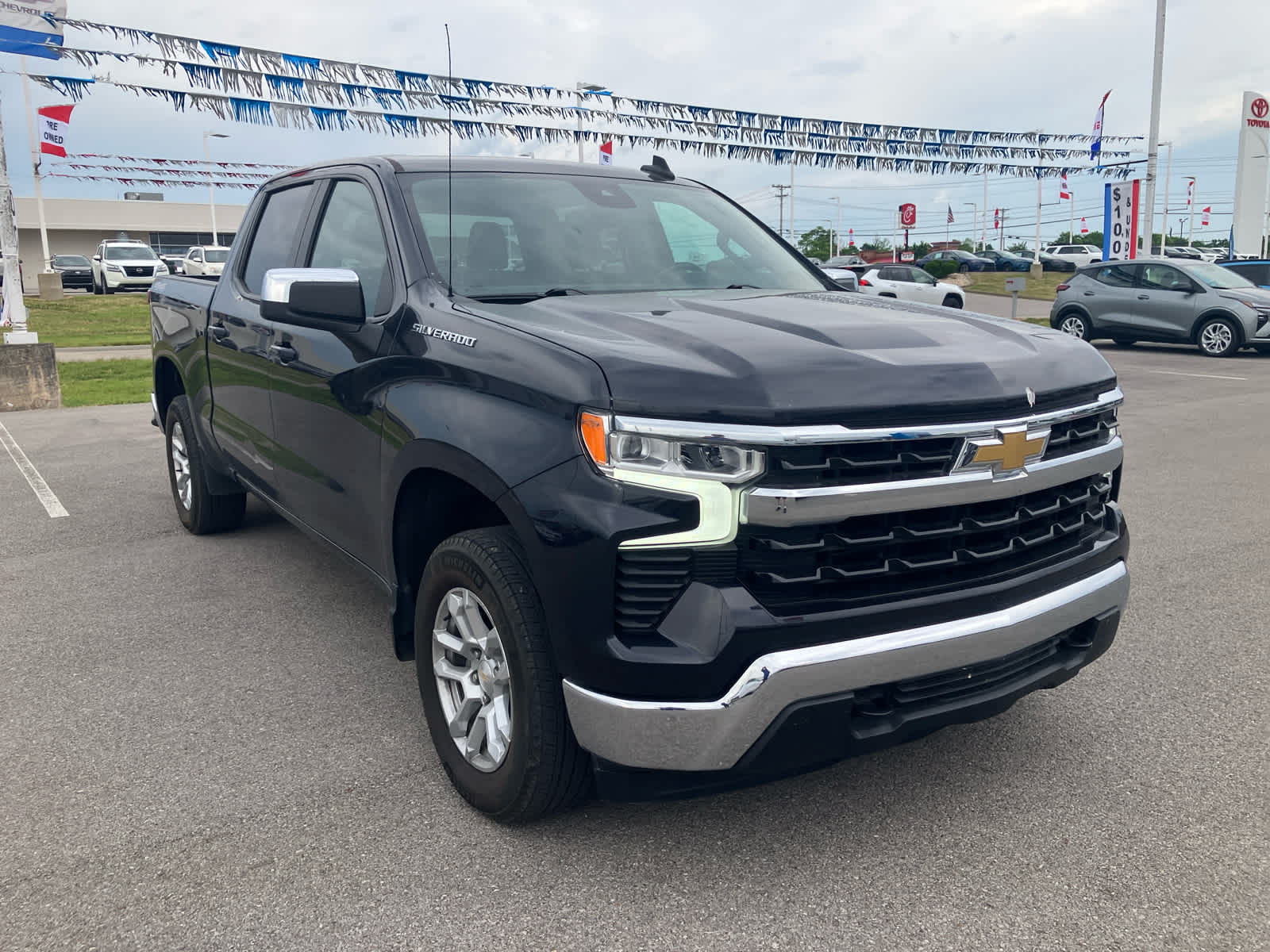 2022 Chevrolet Silverado 1500 LT 2FL 4X4 Crew Cab Short Box's photo