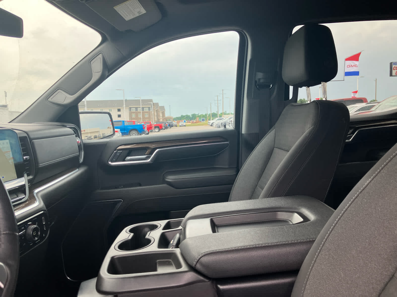2022 Chevrolet Silverado 1500 LT (2FL)
