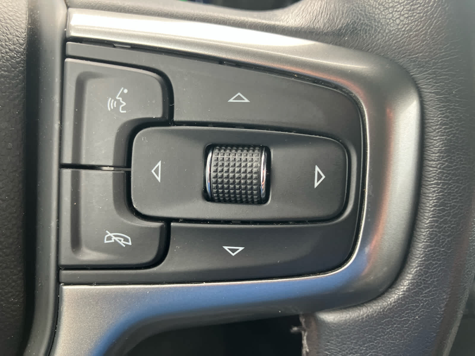 2022 Chevrolet Silverado 1500 LT (2FL)