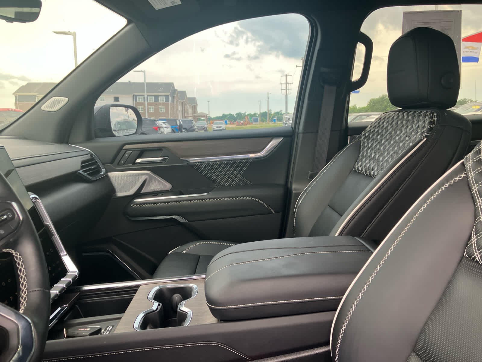 2025 GMC Acadia Denali