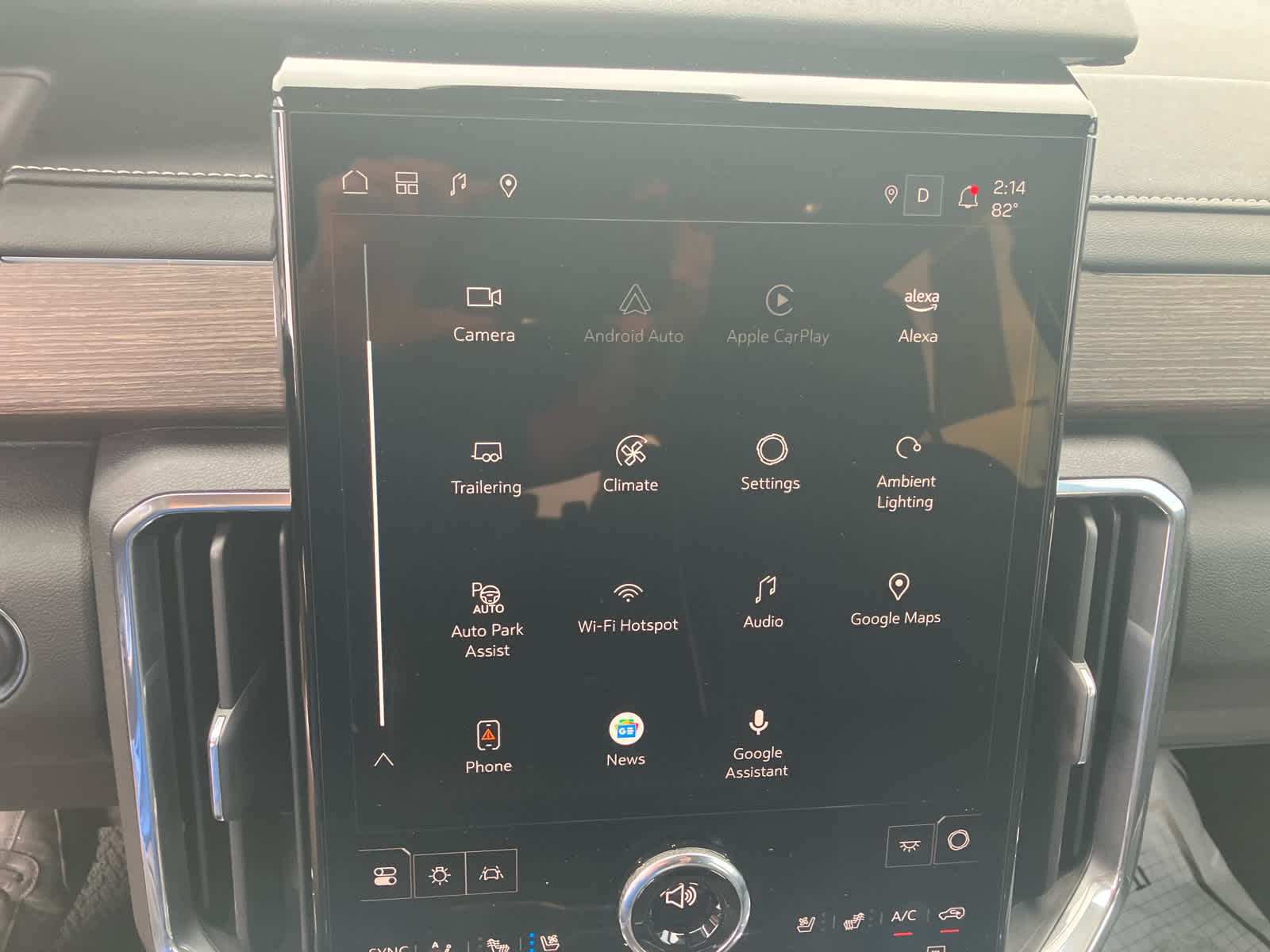 2025 GMC Acadia Denali