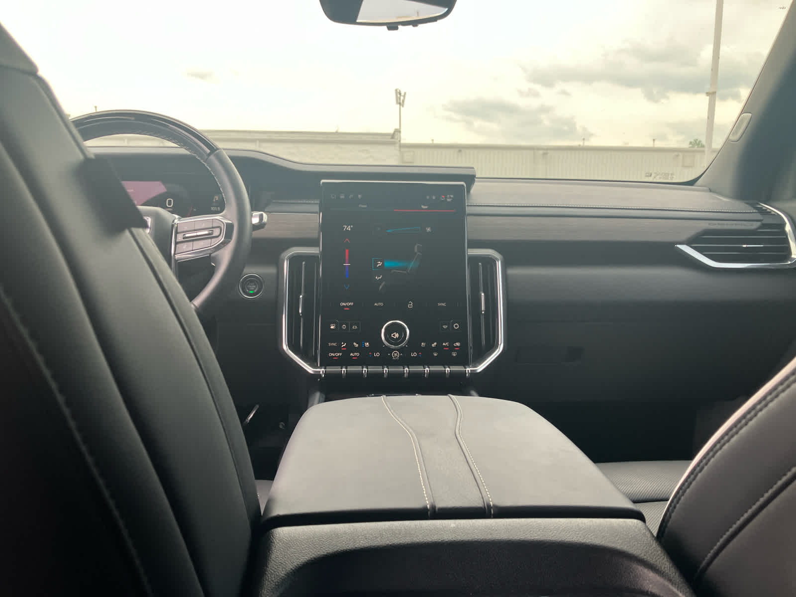 2025 GMC Acadia Denali