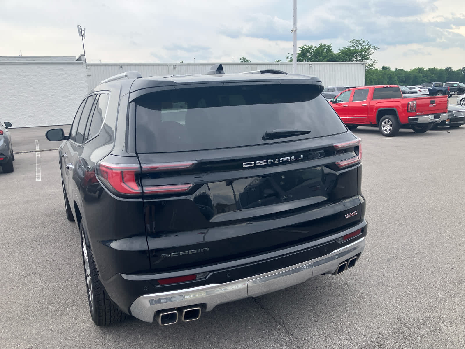 2025 GMC Acadia Denali