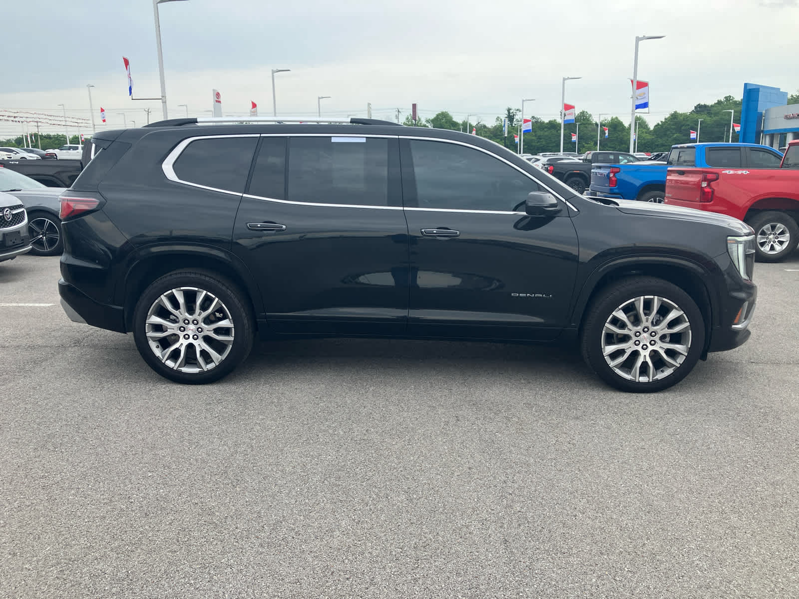 2025 GMC Acadia Denali