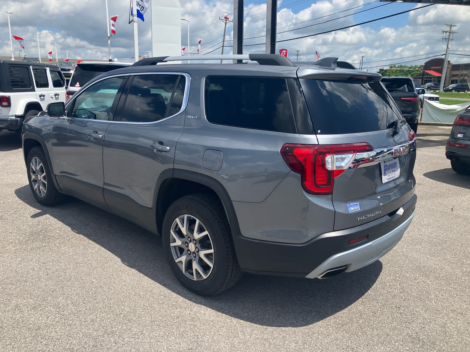2021 GMC Acadia SLT