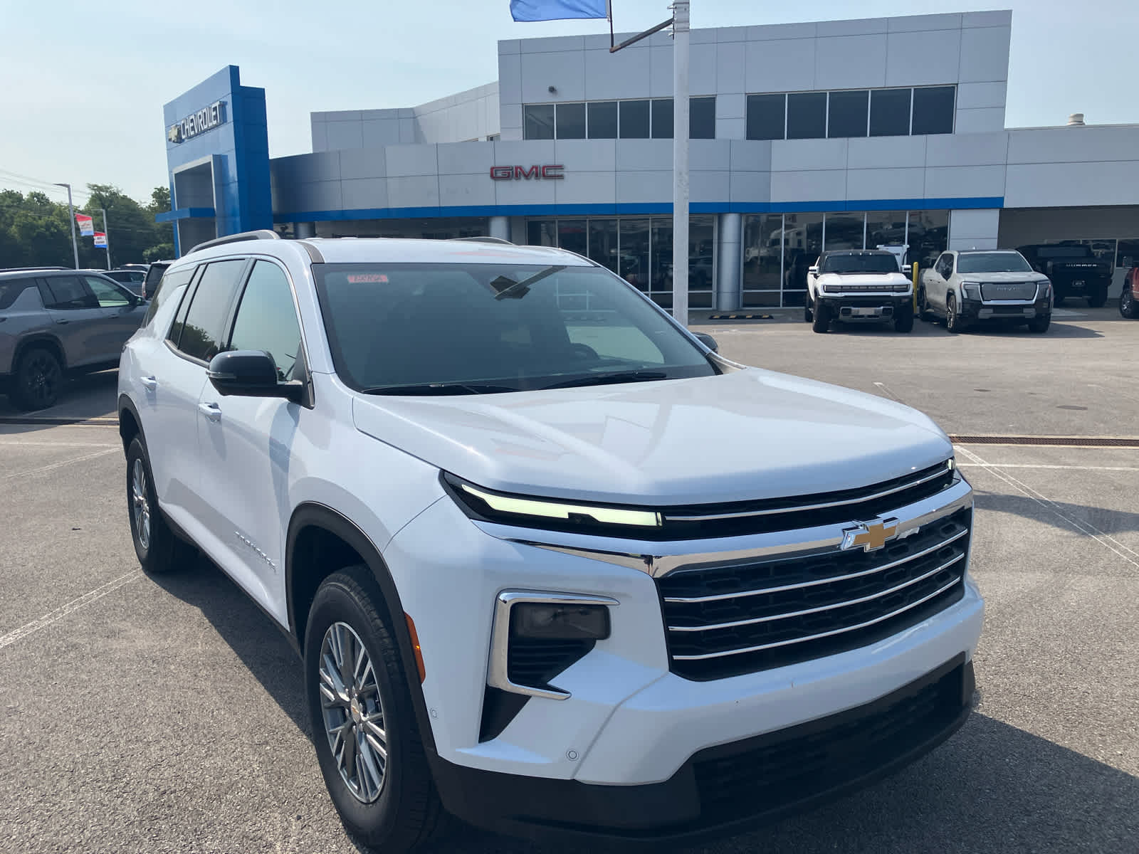 2027 Chevrolet Traverse LT