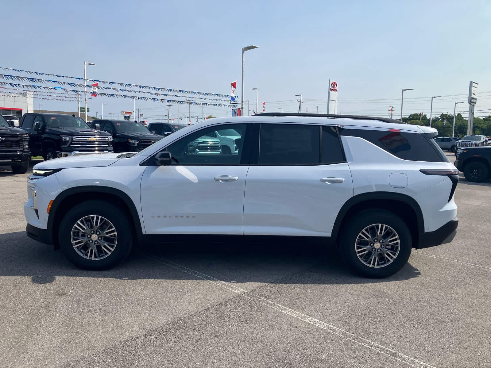 2027 Chevrolet Traverse LT