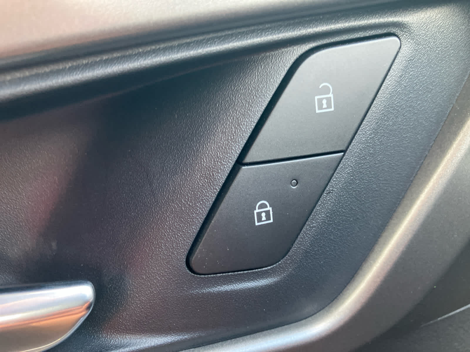 2027 Chevrolet Traverse LT - Photo 14