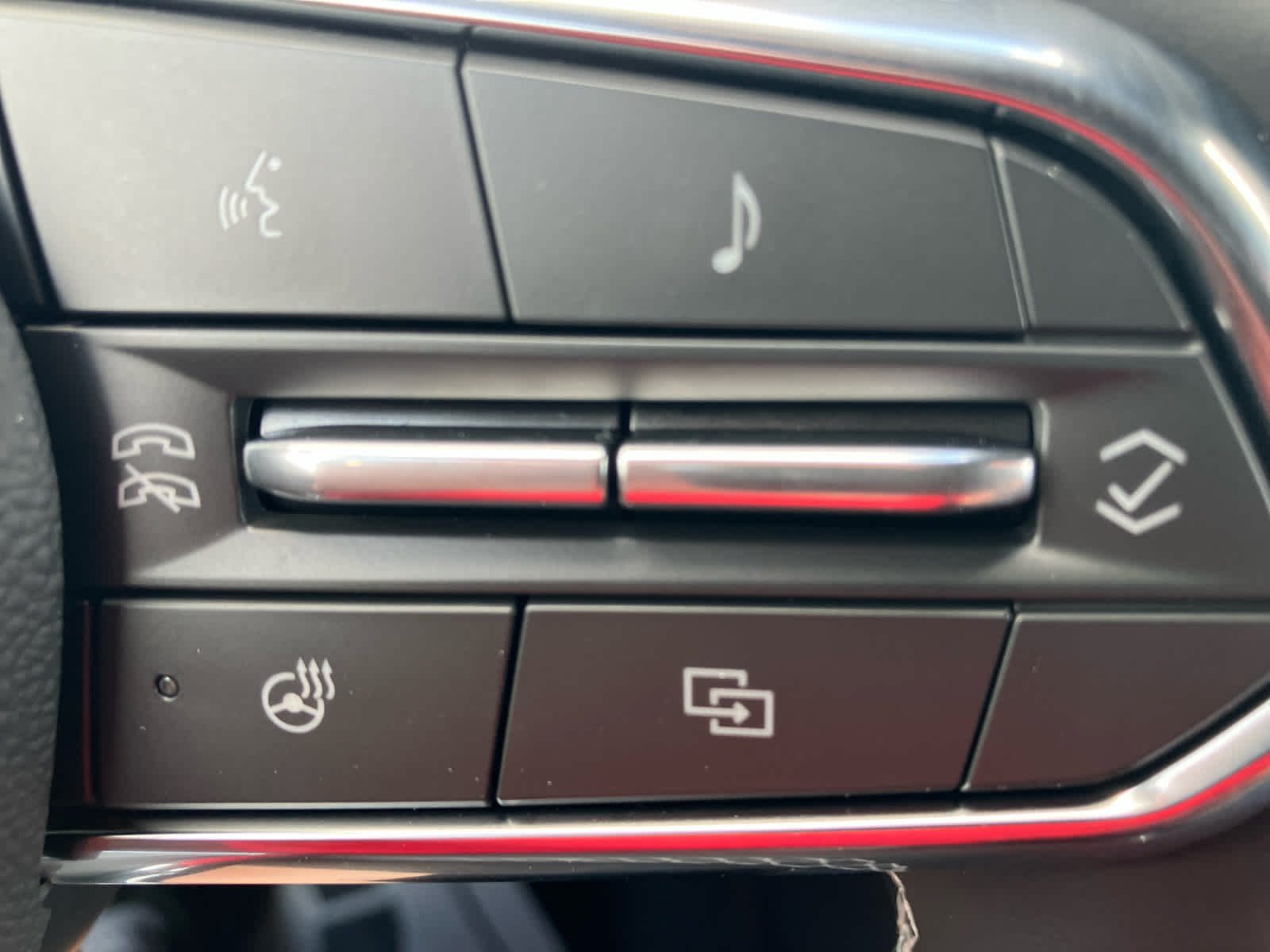 2027 Chevrolet Traverse LT - Photo 21