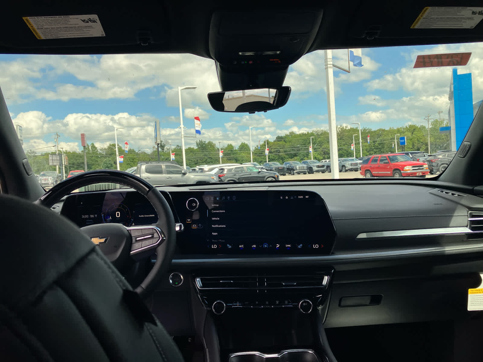 2027 Chevrolet Traverse LT - Photo 37