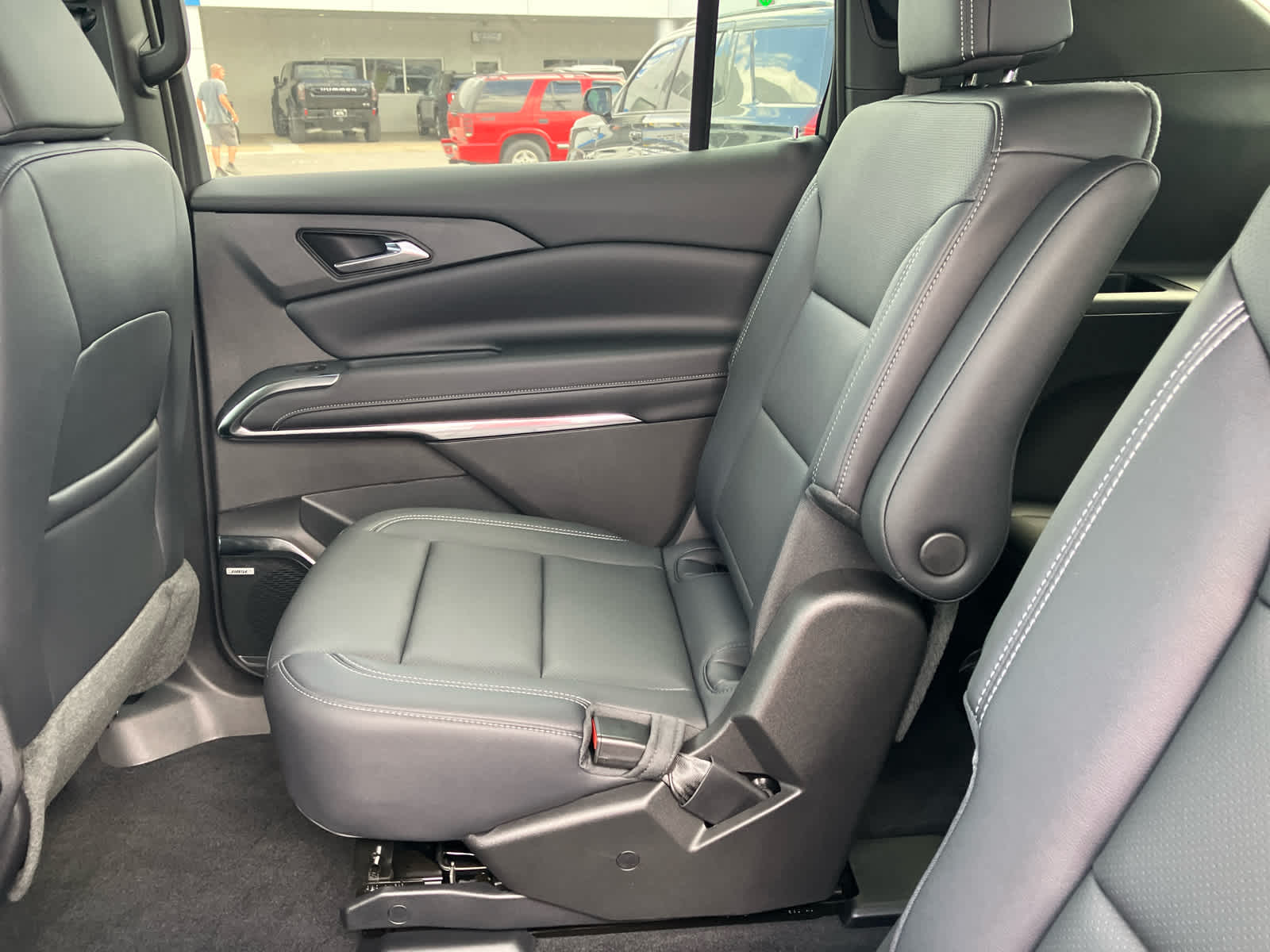 2027 Chevrolet Traverse LT - Photo 40