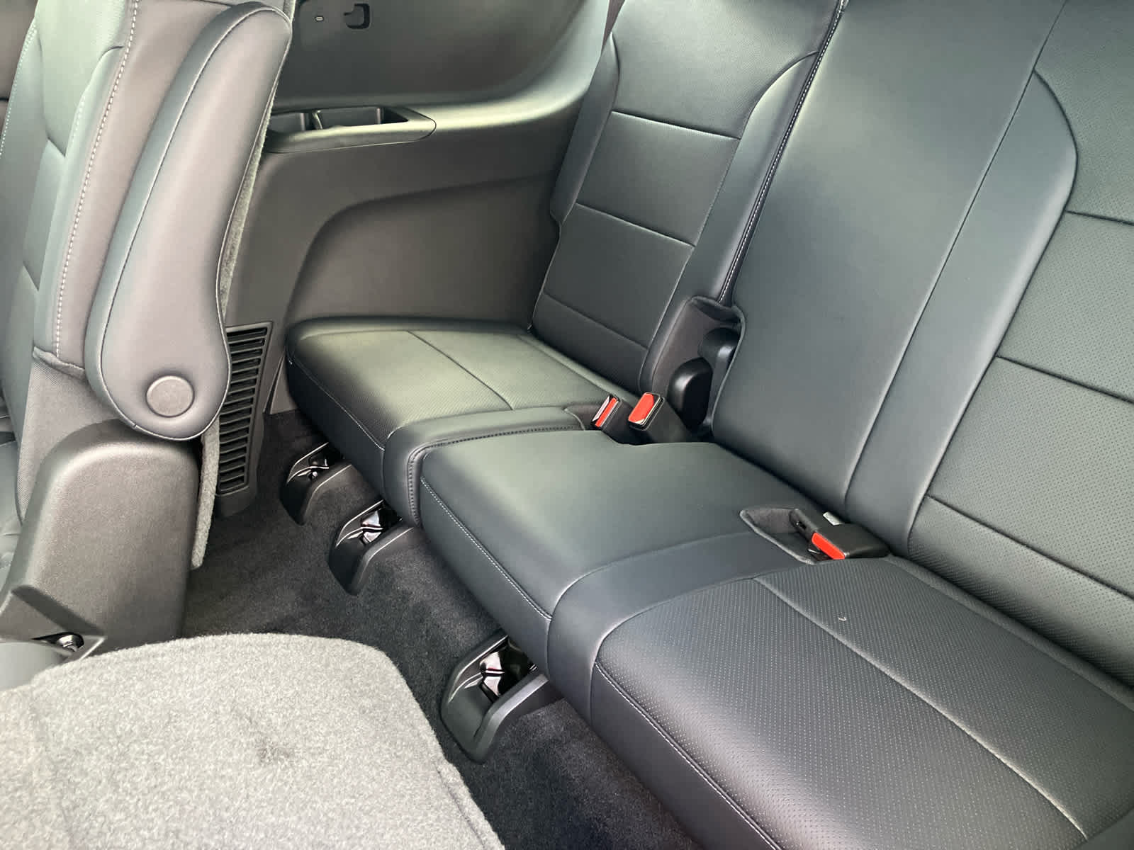 2027 Chevrolet Traverse LT - Photo 41