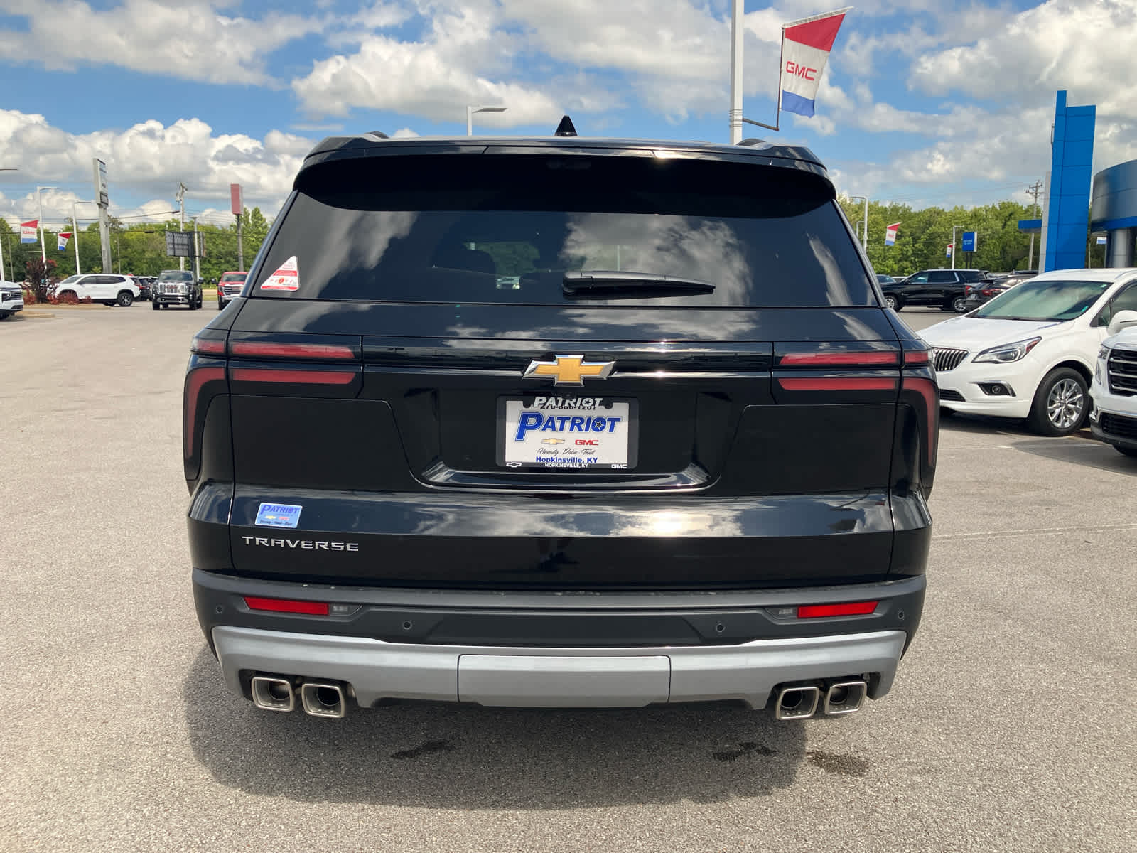 2027 Chevrolet Traverse LT - Photo 8