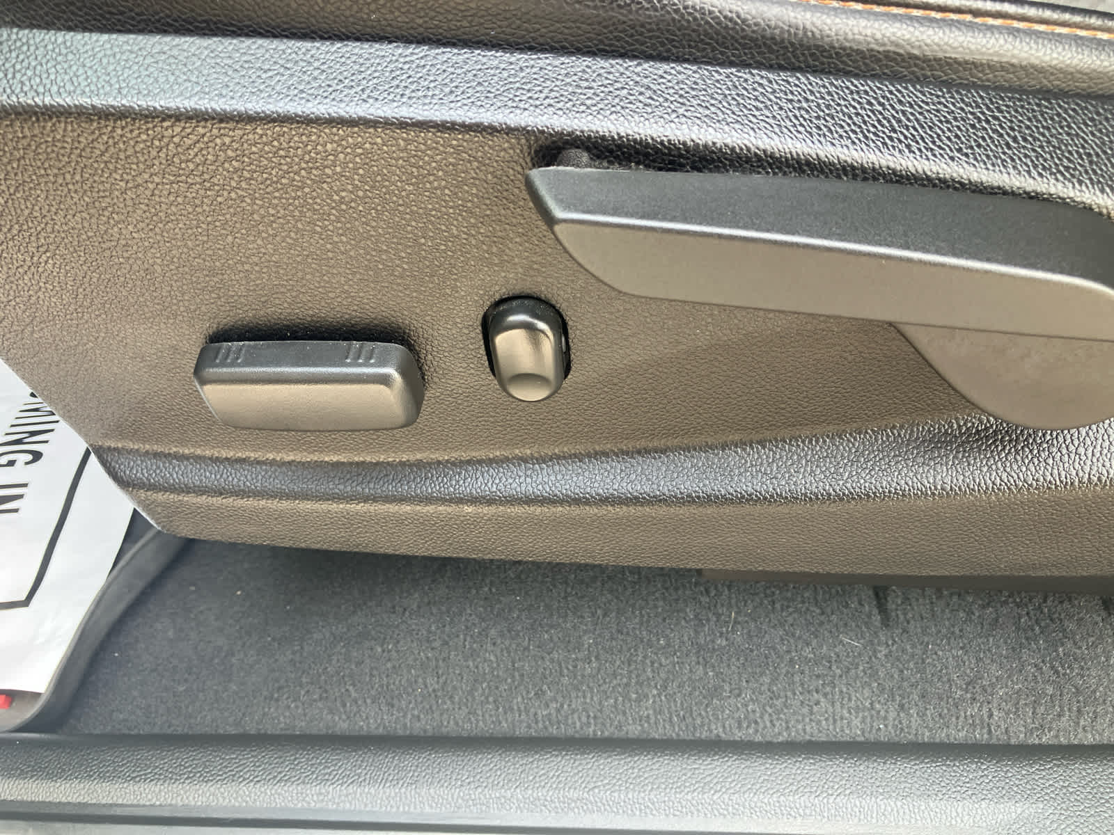 2021 GMC Canyon 4WD AT4 w/Leather