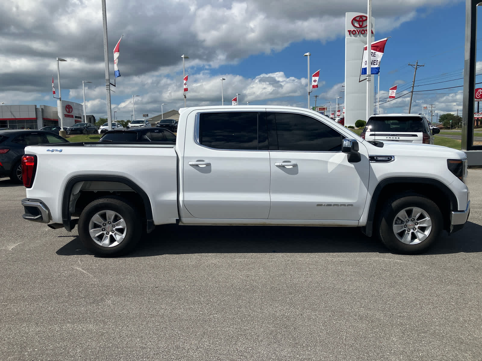 2025 GMC Sierra 1500 SLE