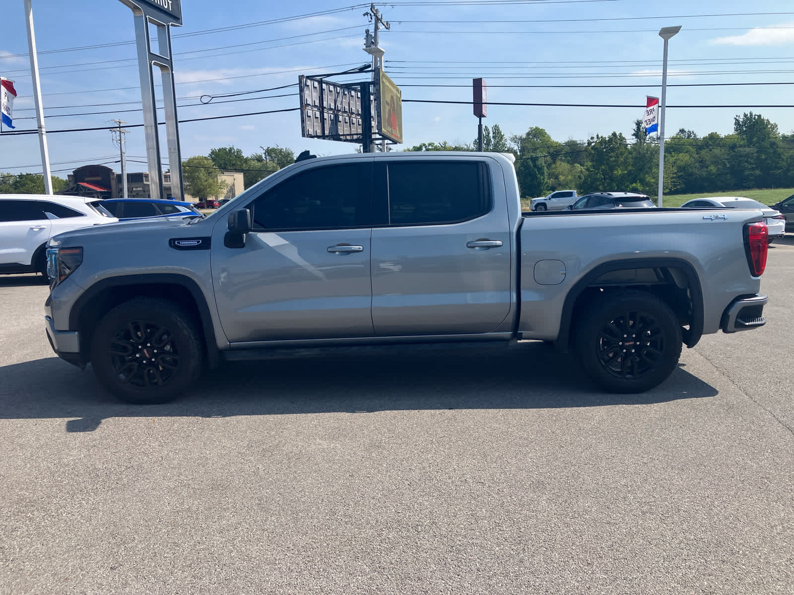 2025 GMC Sierra 1500 Elevation