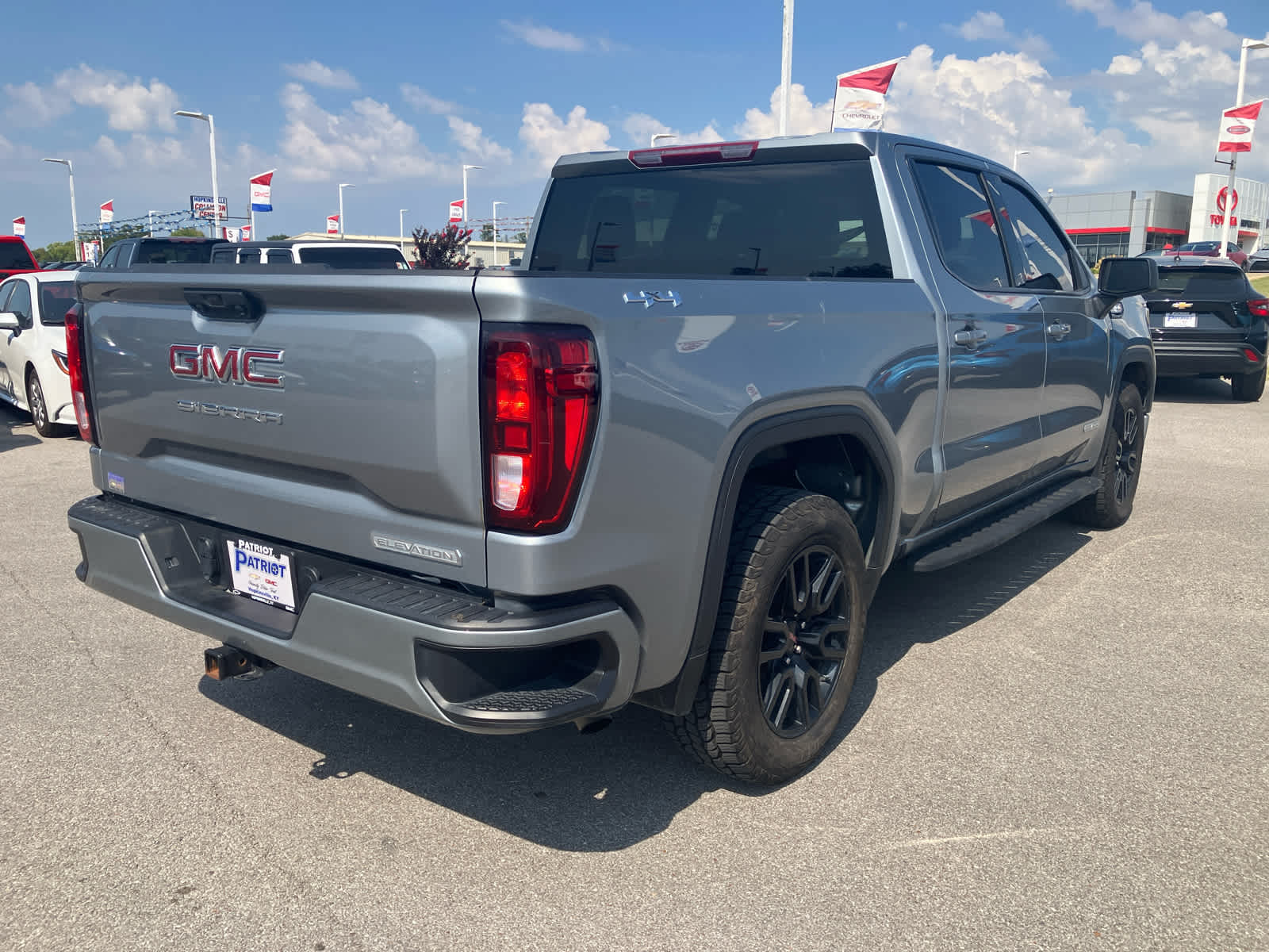 2025 GMC Sierra 1500 Elevation