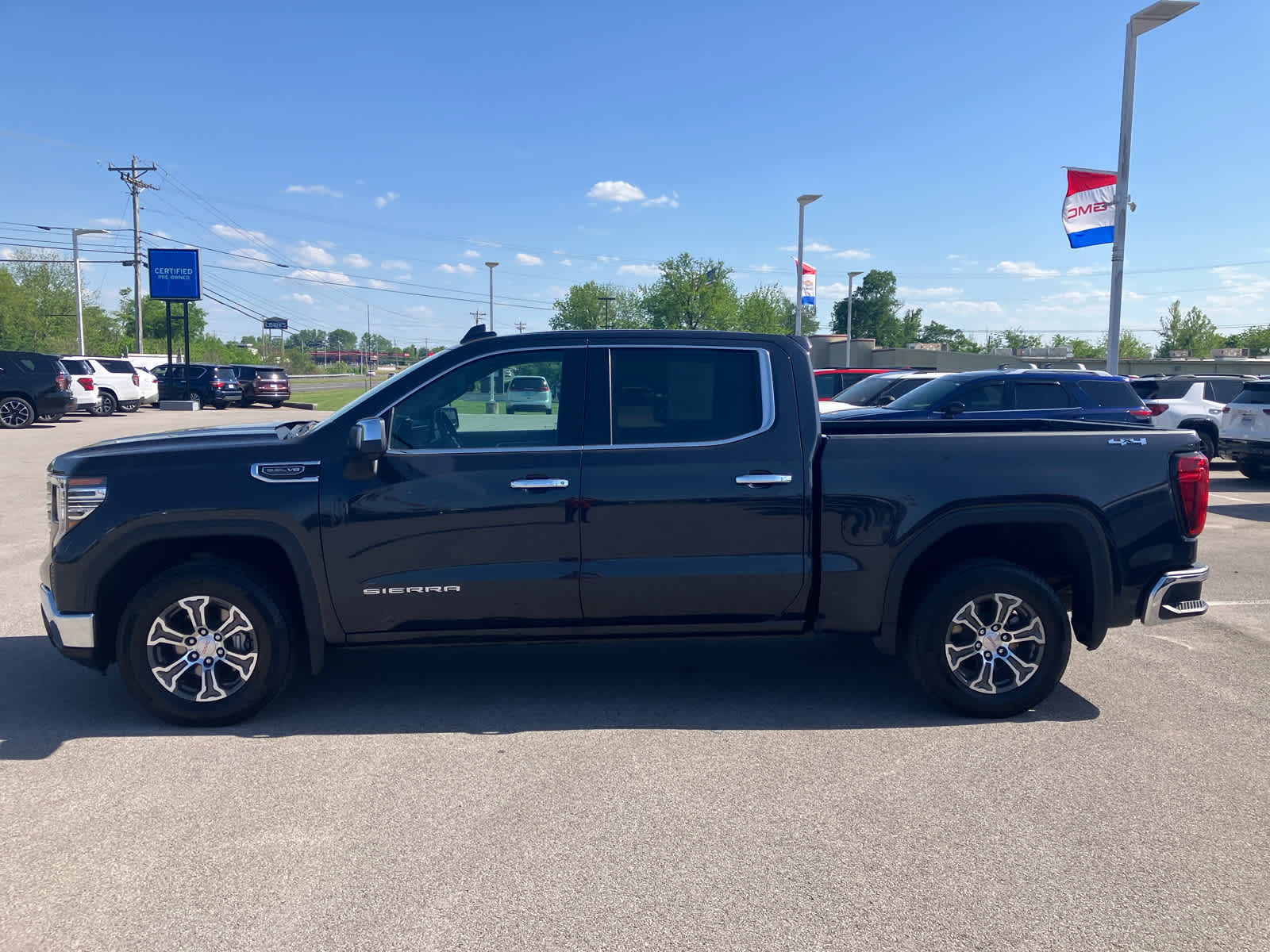 2024 GMC Sierra 1500 SLT