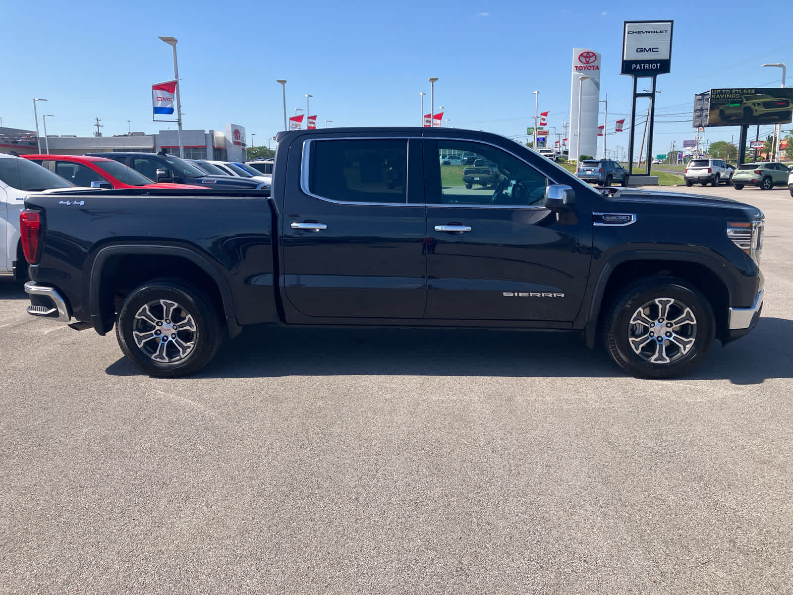 2024 GMC Sierra 1500 SLT