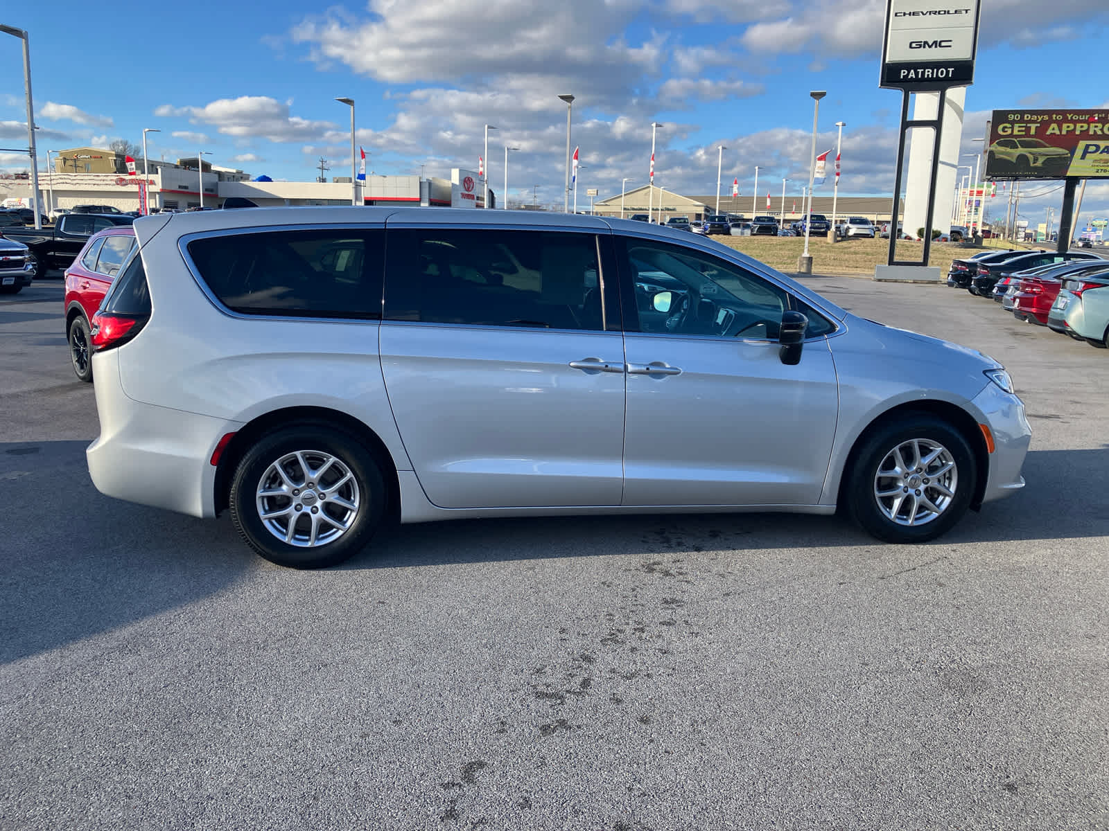 2024 Chrysler Pacifica Touring L