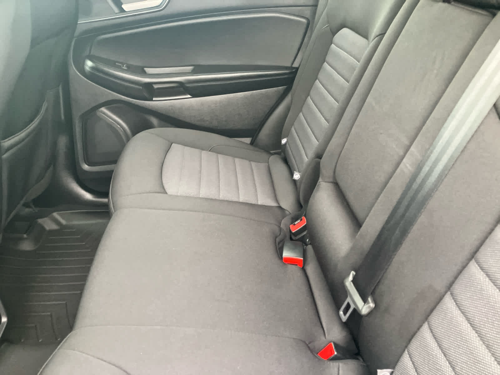 2022 Ford Edge SE