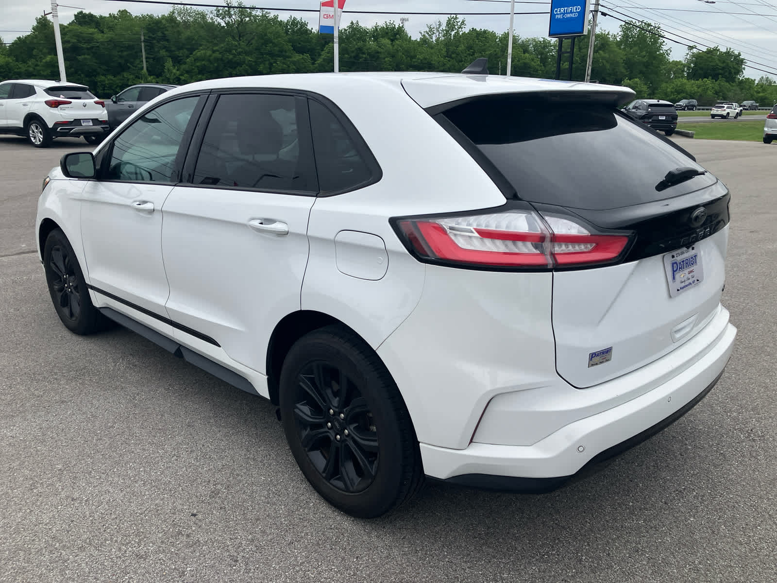 2022 Ford Edge SE
