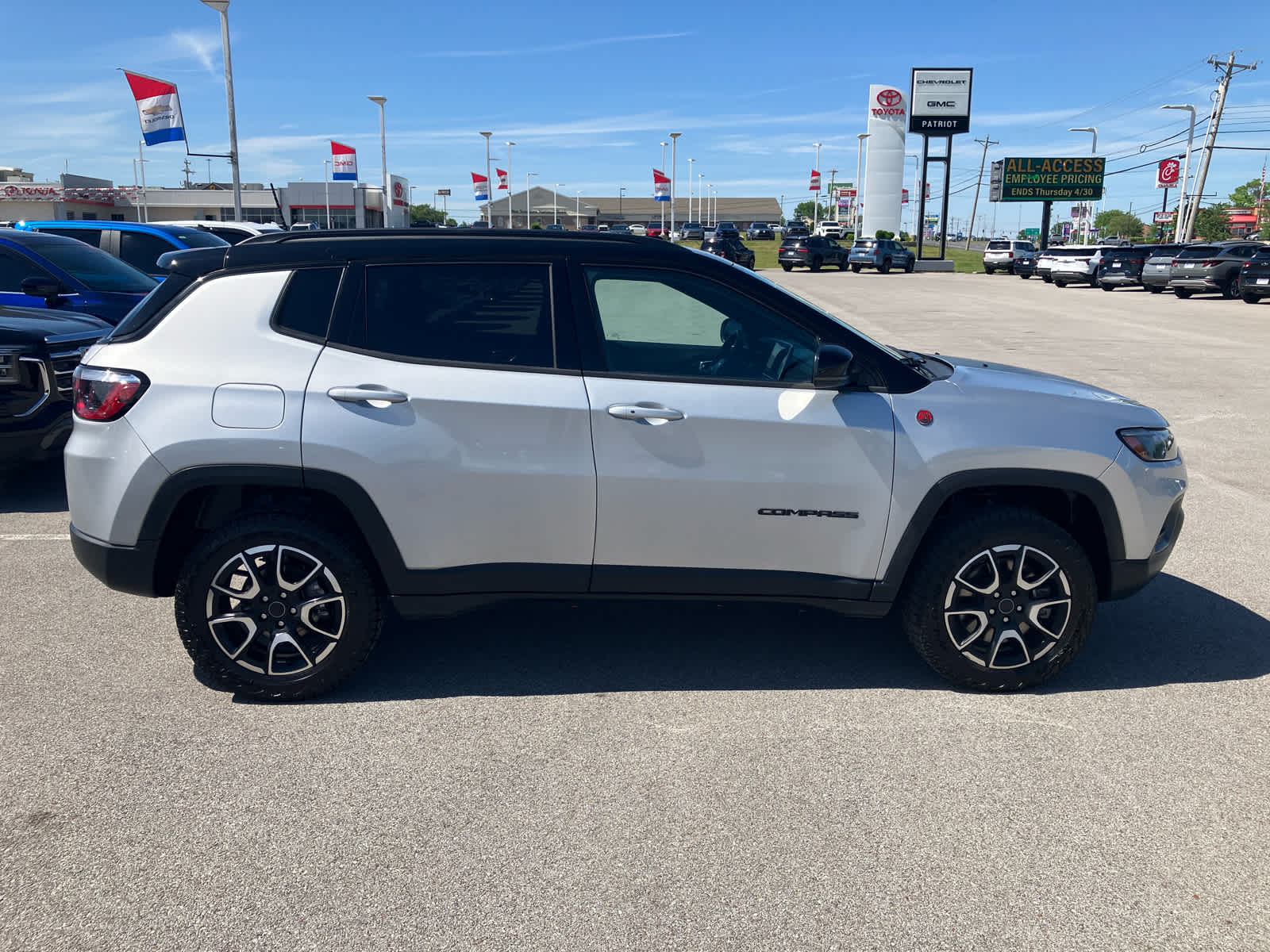 2025 Jeep Compass Trailhawk