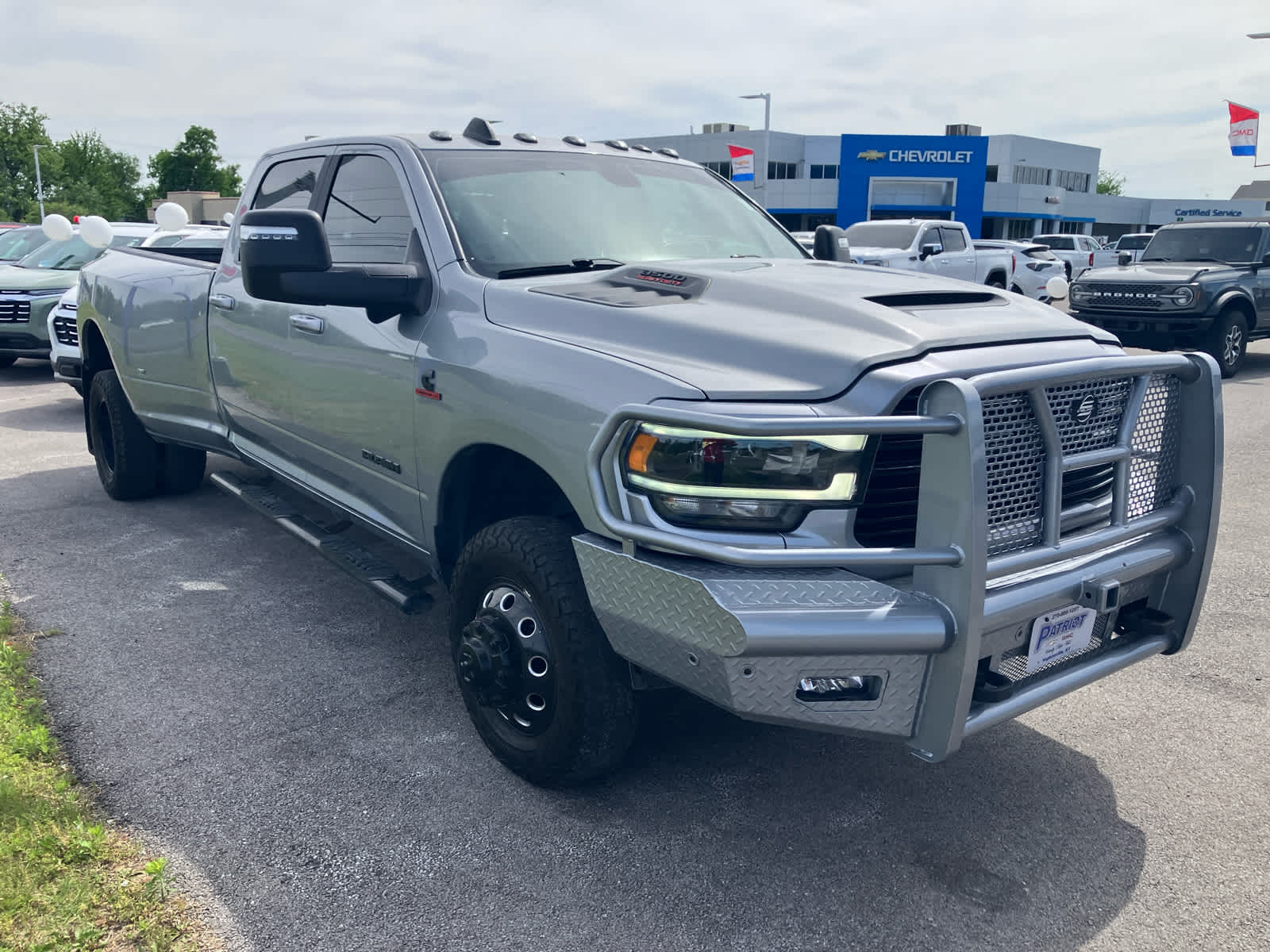 2024 RAM 3500 Laramie 4X4 Crew Cab LWB's photo