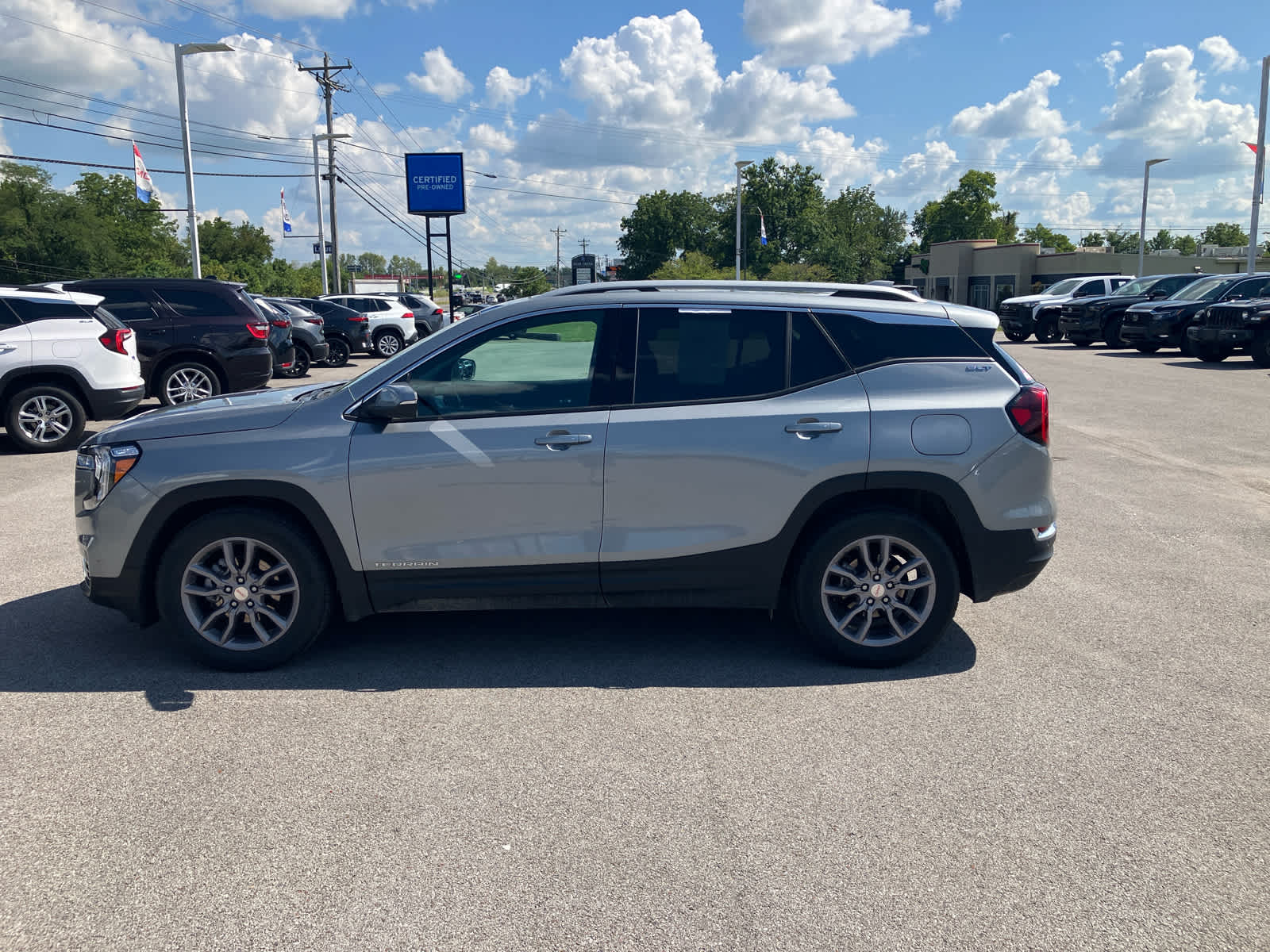 2024 GMC Terrain SLT