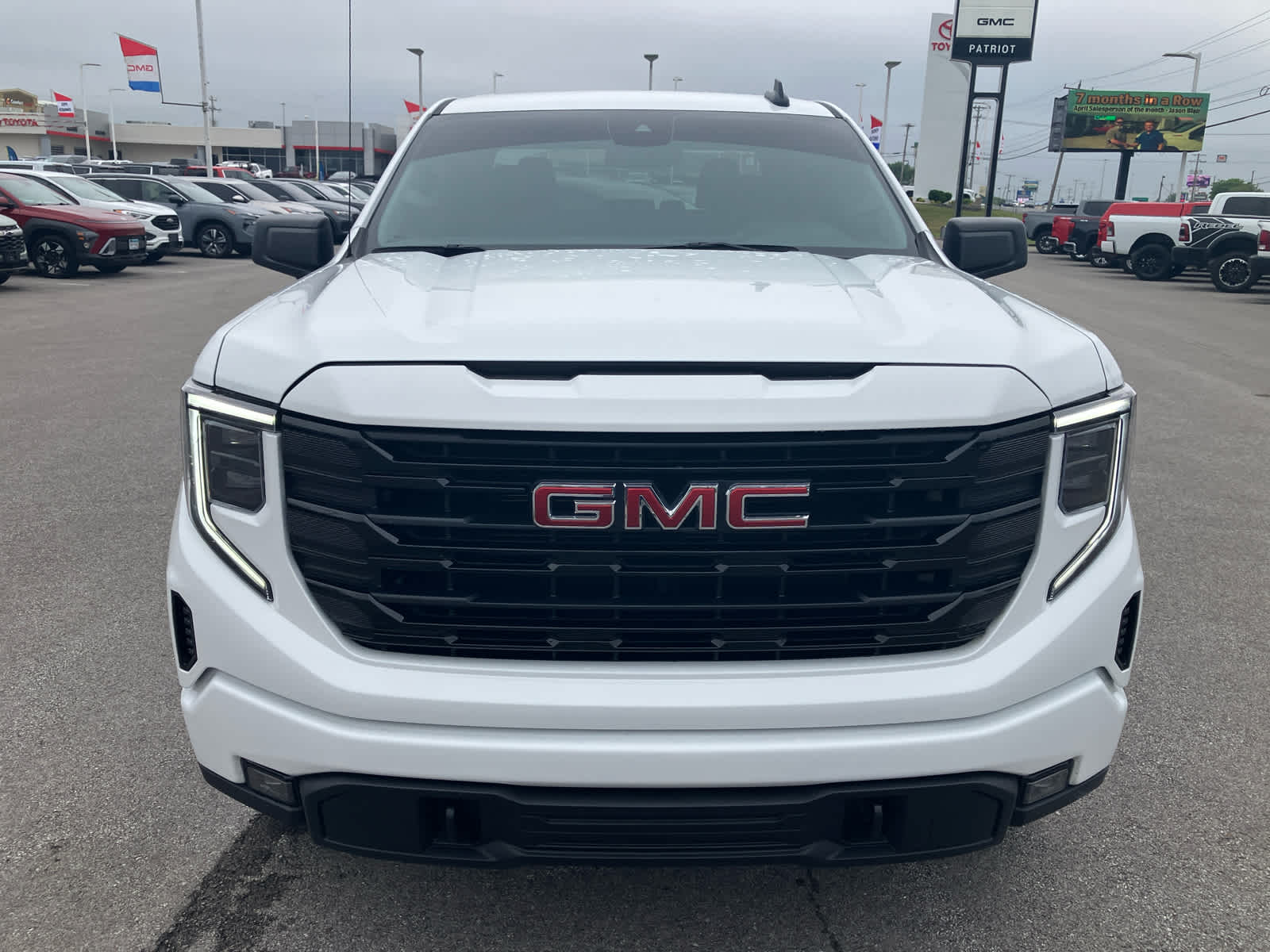 2025 GMC Sierra 1500 Elevation