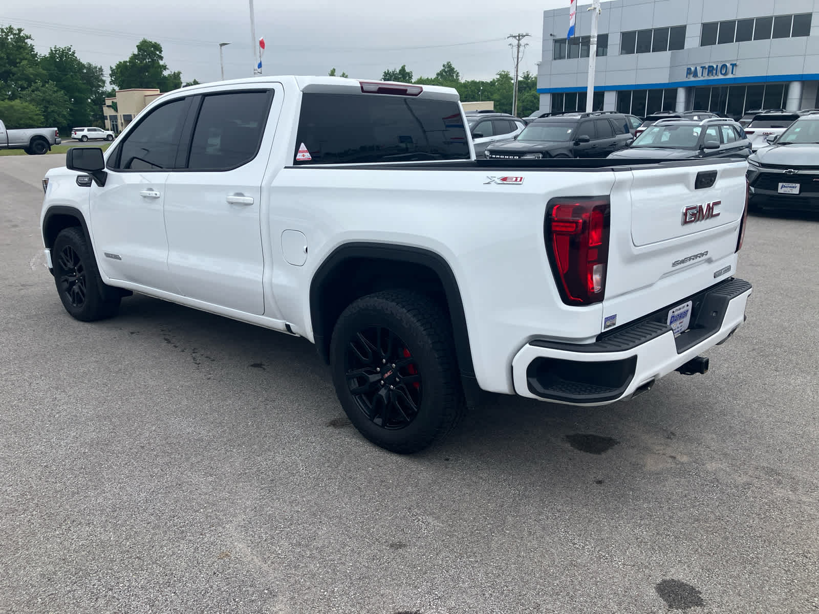 2025 GMC Sierra 1500 Elevation
