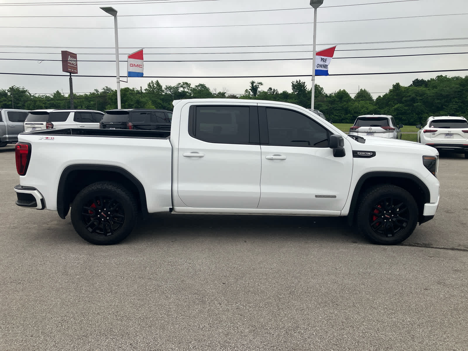2025 GMC Sierra 1500 Elevation