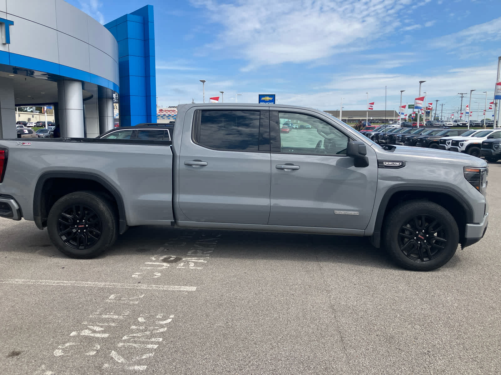2024 GMC Sierra 1500 Elevation