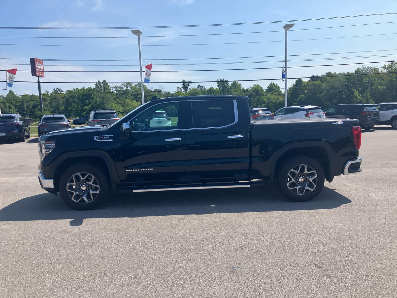2024 GMC Sierra 1500 SLT