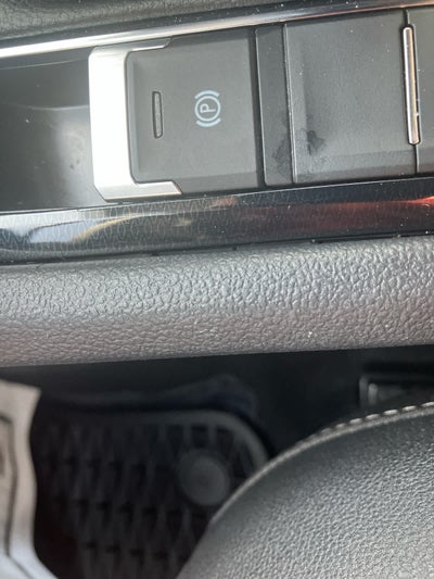 2025 Volkswagen Taos SE Black