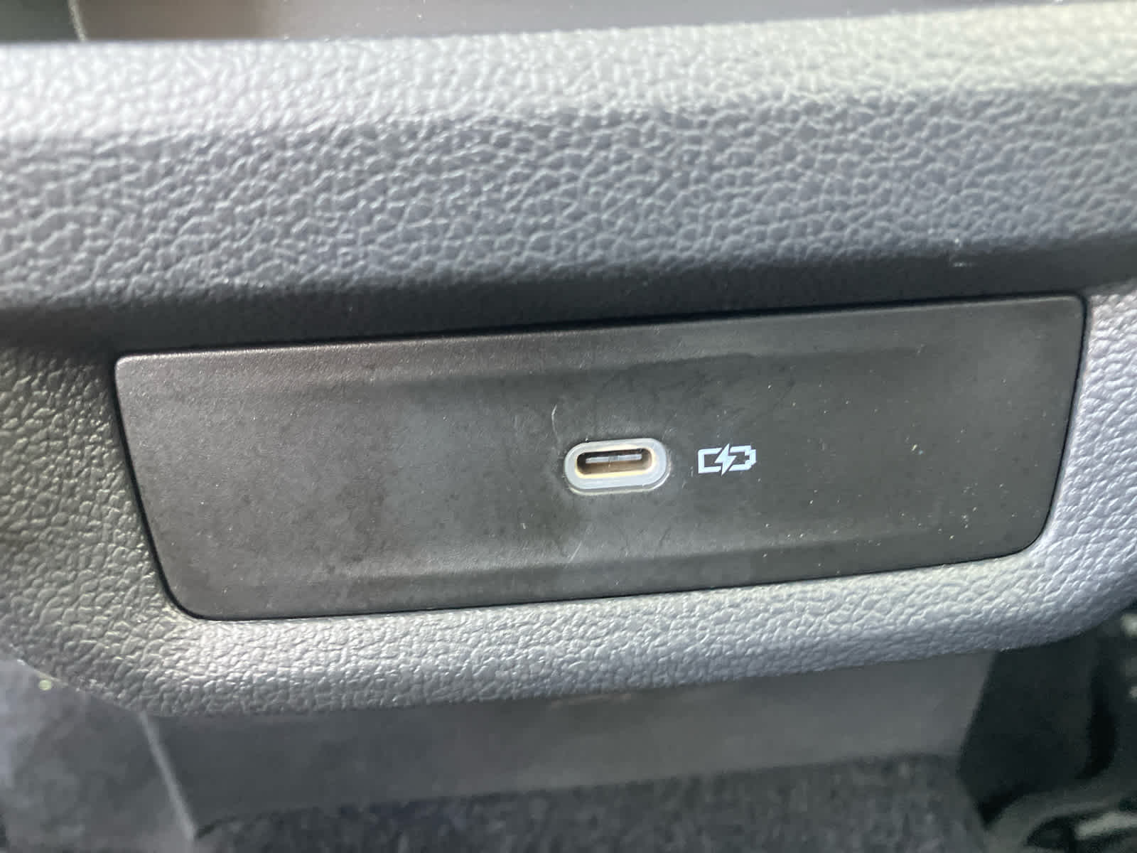 2025 Volkswagen Taos SE Black
