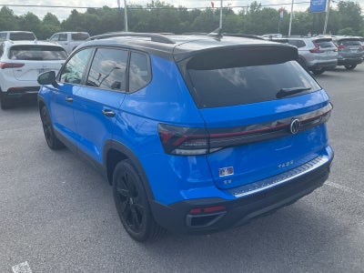 2025 Volkswagen Taos SE Black