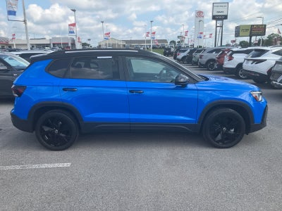 2025 Volkswagen Taos SE Black