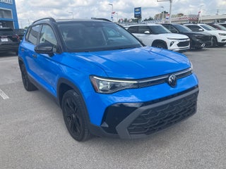 2025 Volkswagen Taos SE Black