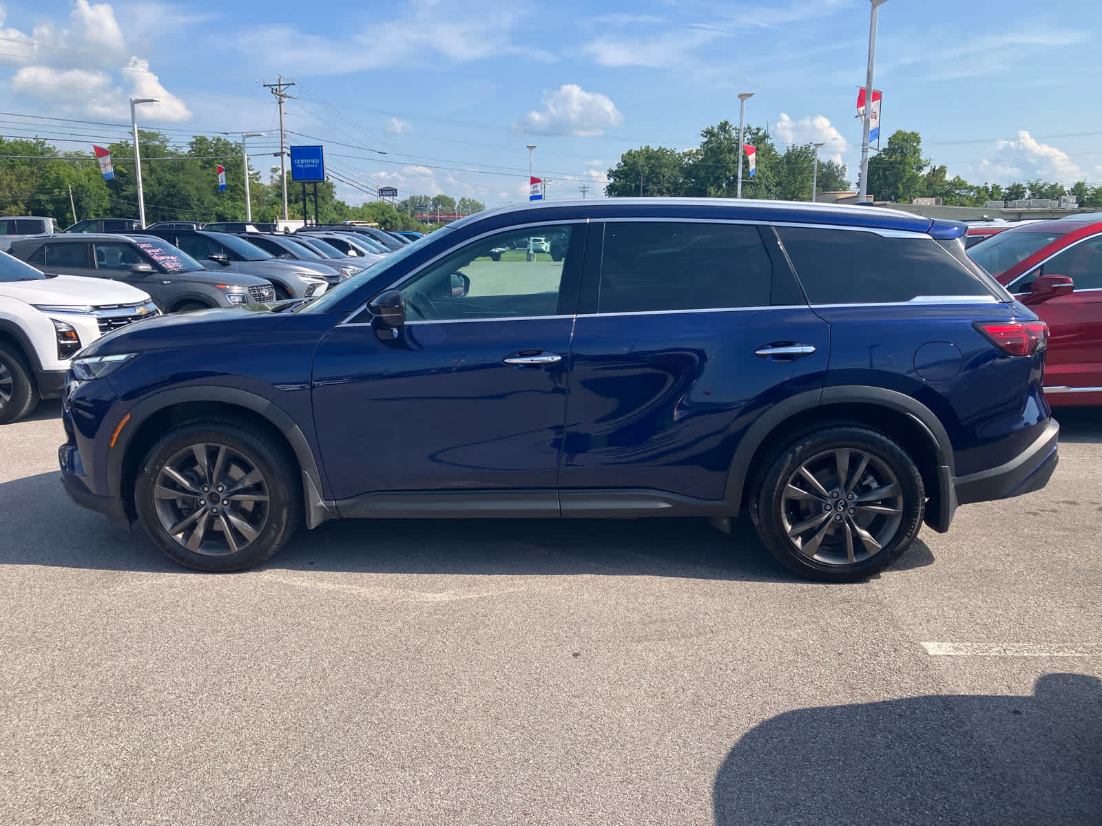 2025 INFINITI QX60 LUXE