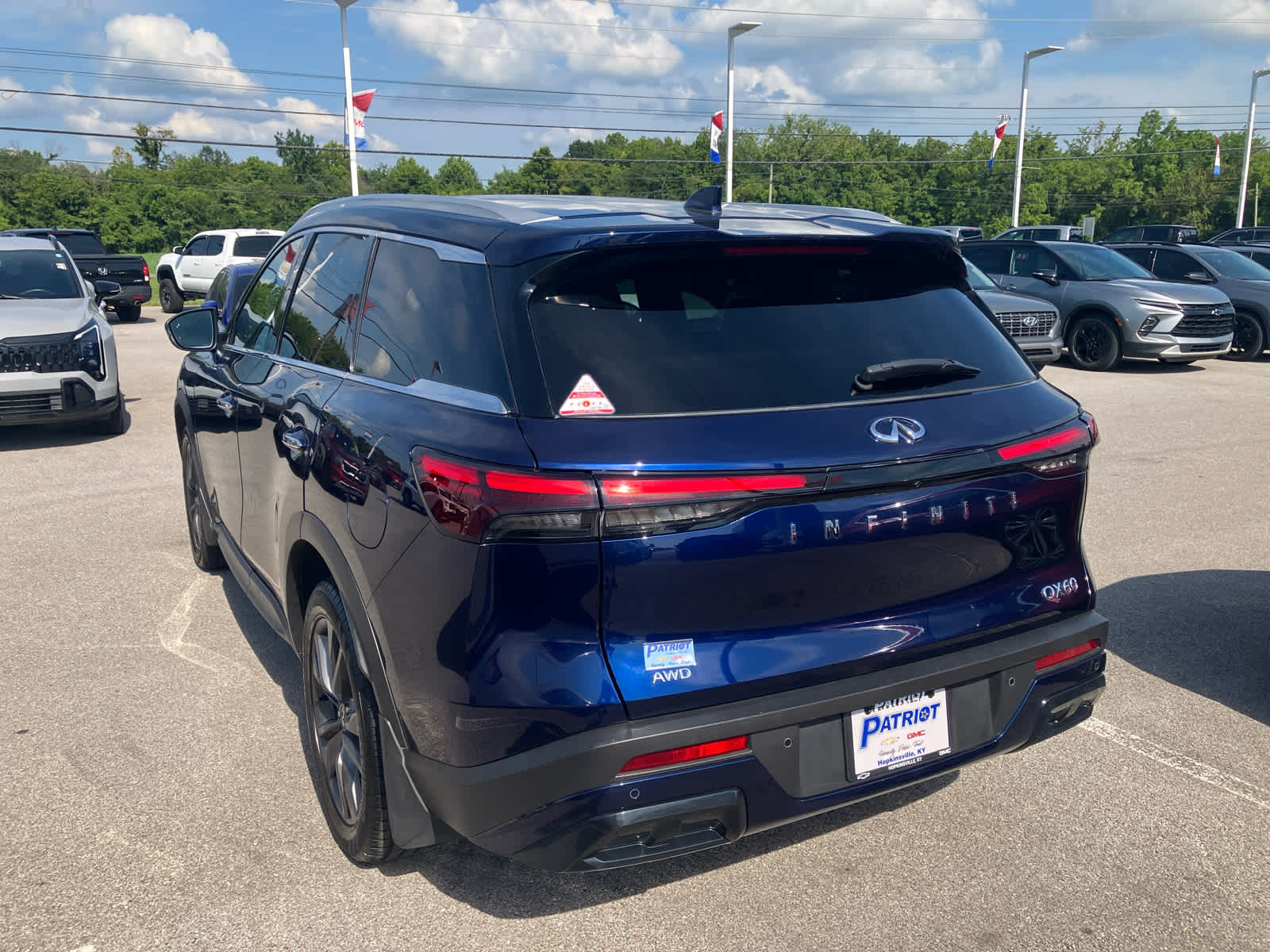 2025 INFINITI QX60 LUXE
