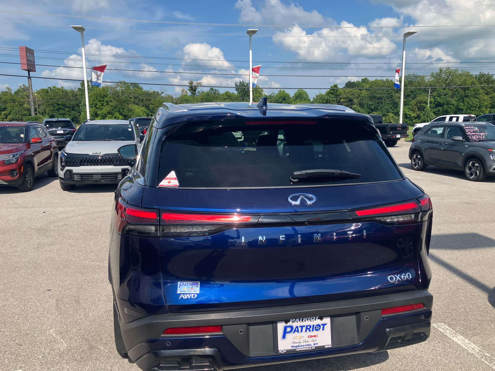 2025 INFINITI QX60 LUXE