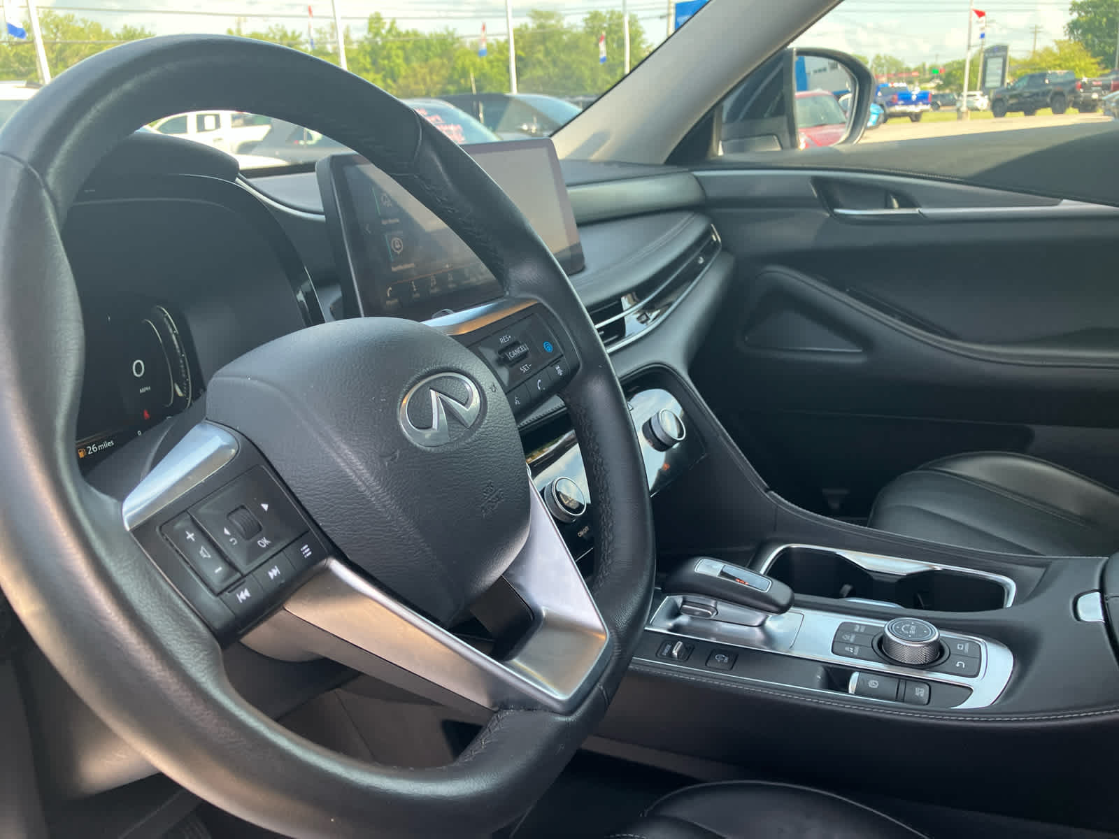 2025 INFINITI QX60 LUXE