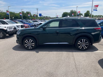 2024 Nissan Pathfinder Platinum